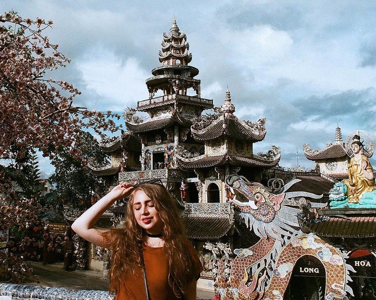 Chùa Linh Phước có diện tích bao nhiêu m2?