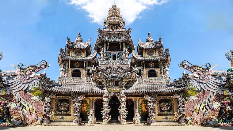 Đâu là tên gọi khác của ngôi chùa này?