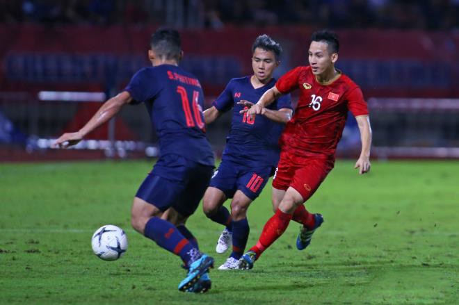Quang Hải vs Hùng Dũng: Ai xứng đáng giành Quả bóng Vàng Việt Nam 2019? ảnh 3