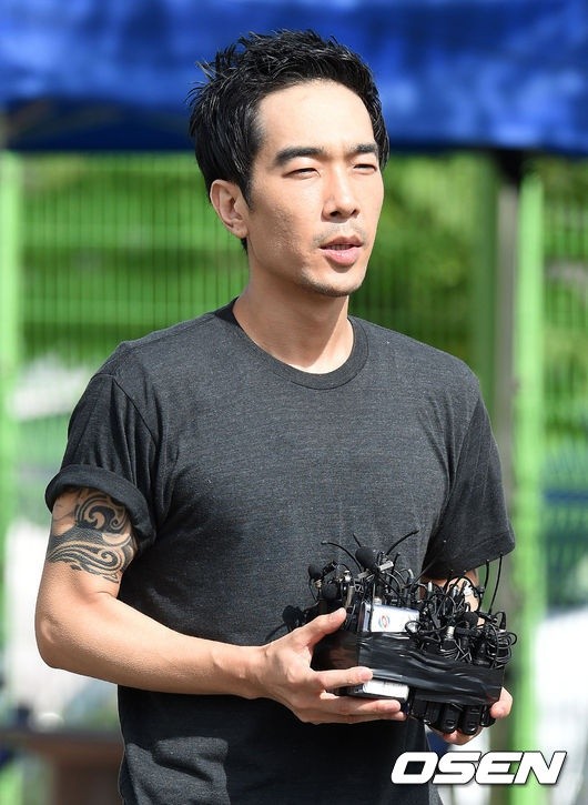 Bê bối đời tư khiến những sao nam Hàn mất tất cả ảnh 3