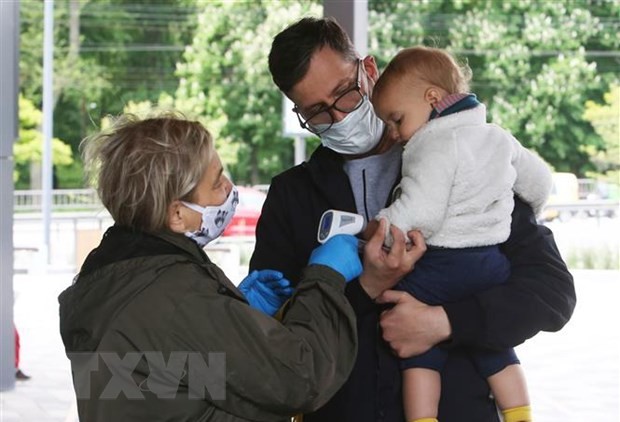 Số ca tử vong vì COVID-19 tại châu Âu đã lên mức hơn 175.000 người ảnh 1