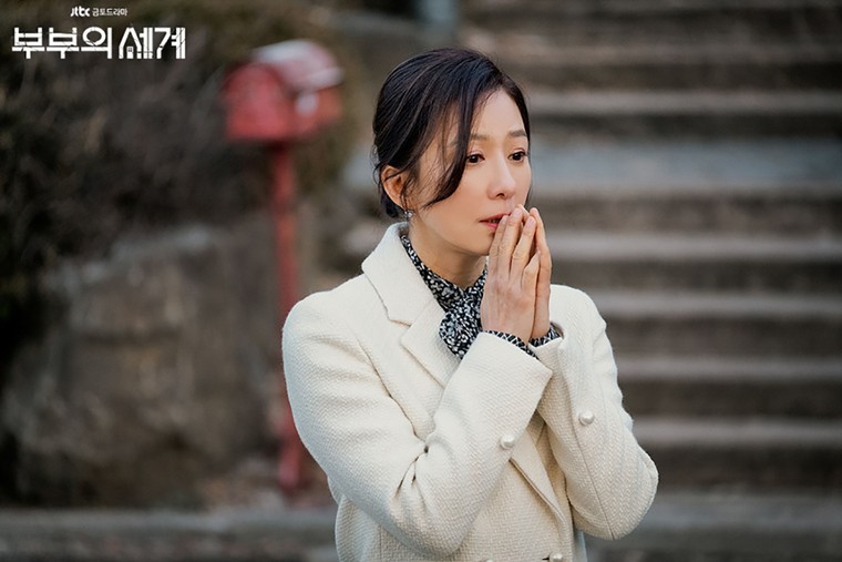 Kim Hee Ae đứng đầu top diễn viên nổi tiếng ảnh 1