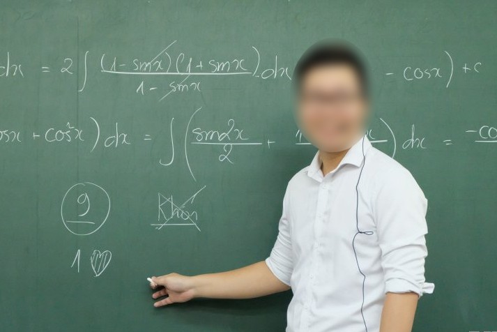 Đề nghị công an vào cuộc xác minh vụ giáo viên giải đề cho học sinh ảnh 1