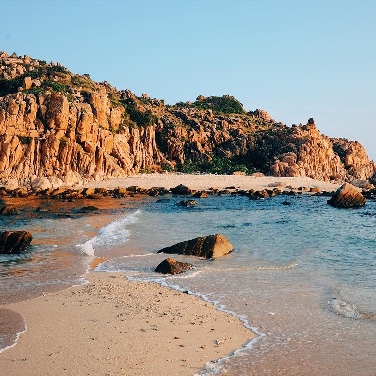 Đảo Bình Ba nằm trong vịnh nào sau đây?