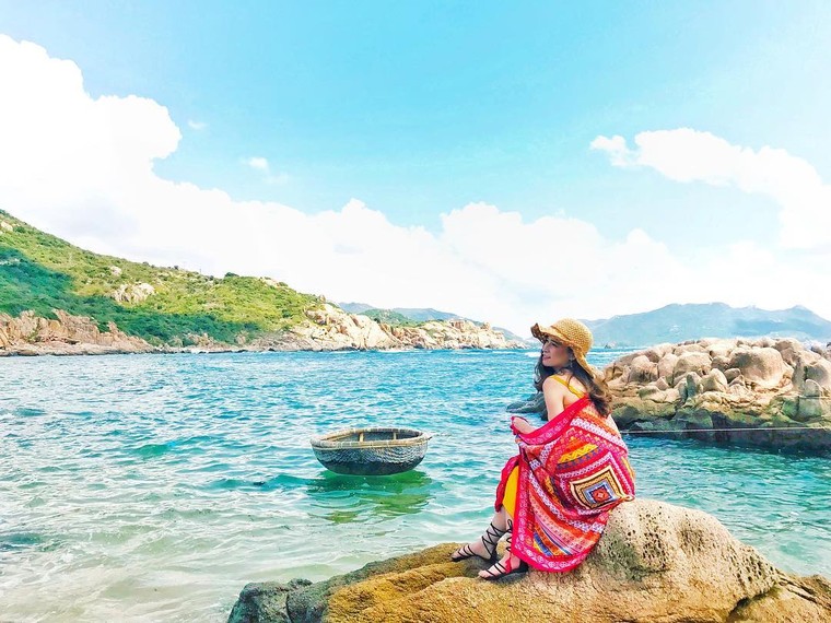 Bãi biển nào sau đây không thuộc đảo Bình Ba?