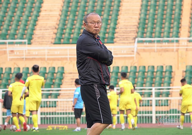 Tuyển Việt Nam: 'Bức tường thép' đã thủng, thầy Park gọi tên ai? ảnh 2