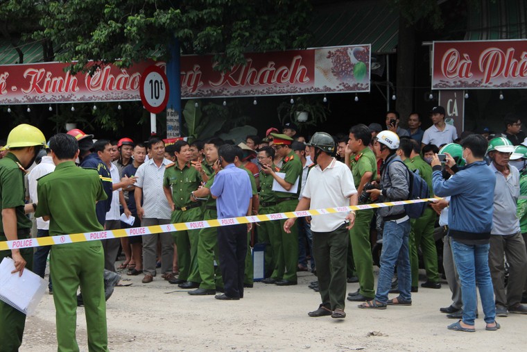 Hiện trường vụ cháy tiệm cầm đồ khiến 3 người chết ở Bình Dương ảnh 5