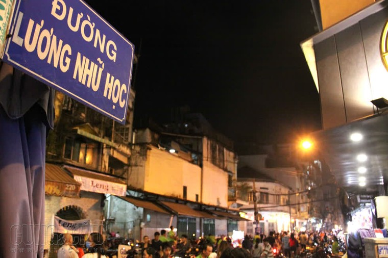 Tên ông đã được đặt cho một con đường ở