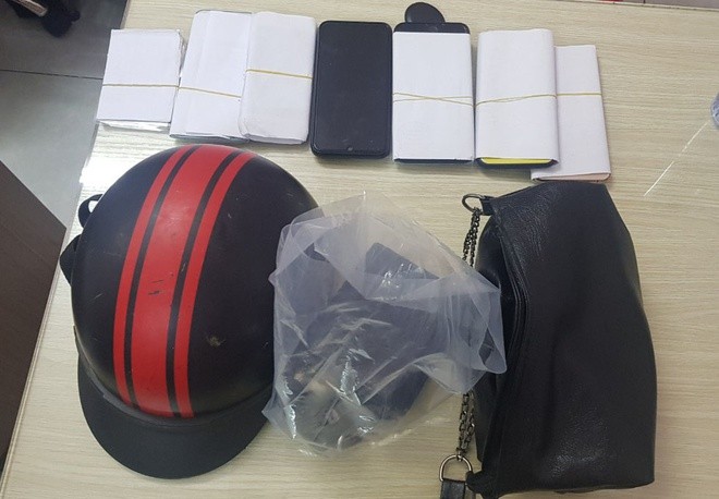 Xác minh nhóm người tấn công công an, rút thẻ đỏ tự xưng ‘cảnh sát hình sự’ ảnh 1