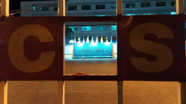 Đường phố Đà Nẵng vắng lặng trong ngày đầu giãn cách xã hội ảnh 4