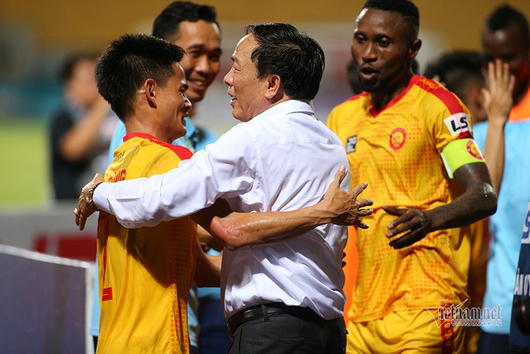 Lương HLV Park Hang Seo giữa mùa dịch: Chờ thầy... lên tiếng! ảnh 1