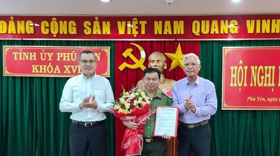 Ban Bí thư Trung ương Đảng chuẩn y, chỉ định nhân sự Quân đội, Công an ảnh 1