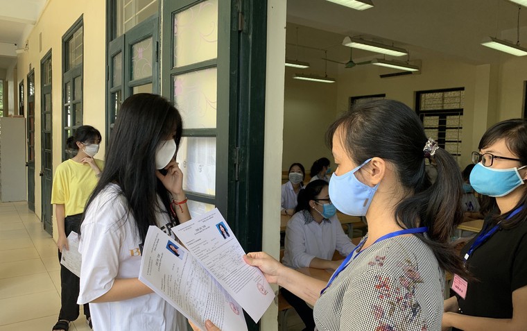 Thí sinh trúng tuyển đại học cần phải chuẩn bị những giấy tờ gì? ảnh 1