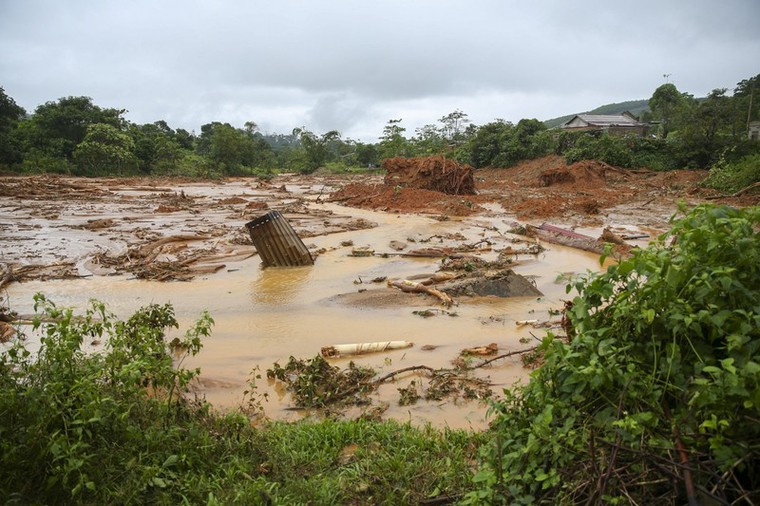 Hiện trường khu vực sạt lở vùi lấp 22 chiến sĩ của Đoàn 337 ảnh 3
