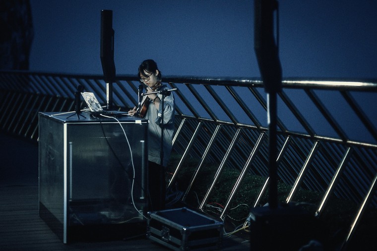 Cầu Vàng - 'sân khấu không đụng hàng' của nghệ thuật đương đại ảnh 1