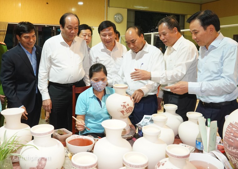 Thủ tướng Nguyễn Xuân Phúc: Không dựa vào dân thì khó phát triển đất nước ảnh 5