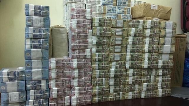 Đổi tiền mới trên mạng rầm rộ, phí cao ngất ngưởng, đề phòng tiền giả ảnh 2