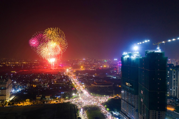 Mùa festival, nhanh chân chọn điểm 'hot' xem pháo hoa ảnh 4