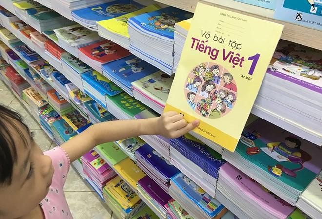 Bộ trưởng GD&ĐT: Lần đầu tiên lịch sử ngành Giáo dục phá bỏ độc quyền sách giáo khoa ảnh 1