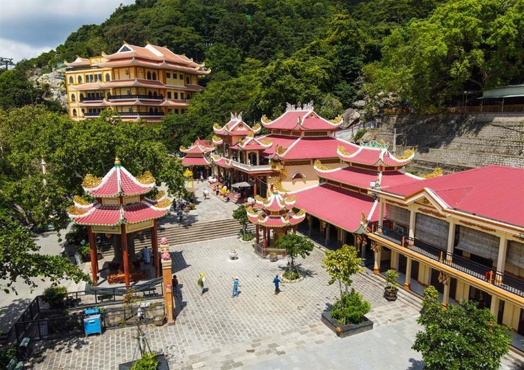 Ngắm nhìn Núi Bà Tây Ninh đẹp vi diệu những ngày đầu xuân ảnh 4