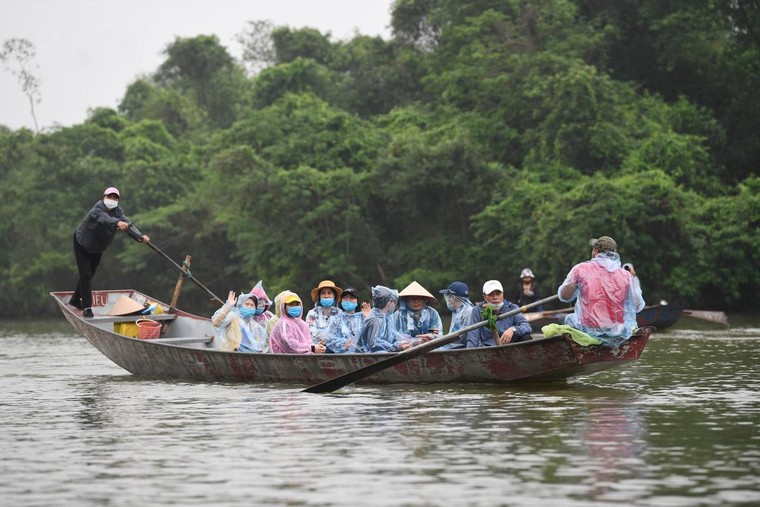 Chùa Hương vắng khách trong ngày đầu mở cửa trở lại ảnh 9