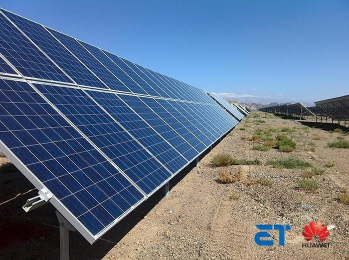 Bị Mỹ cấm vận, Huawei chuyển hướng sang khai mỏ, bán tấm pin mặt trời ảnh 1