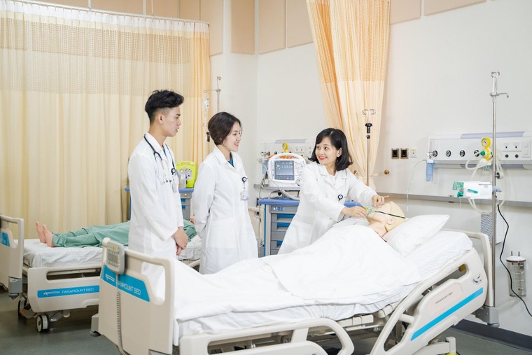 Điều dưỡng viên - 'Superman' đời thực và phần thưởng không mua được bằng tiền ảnh 3