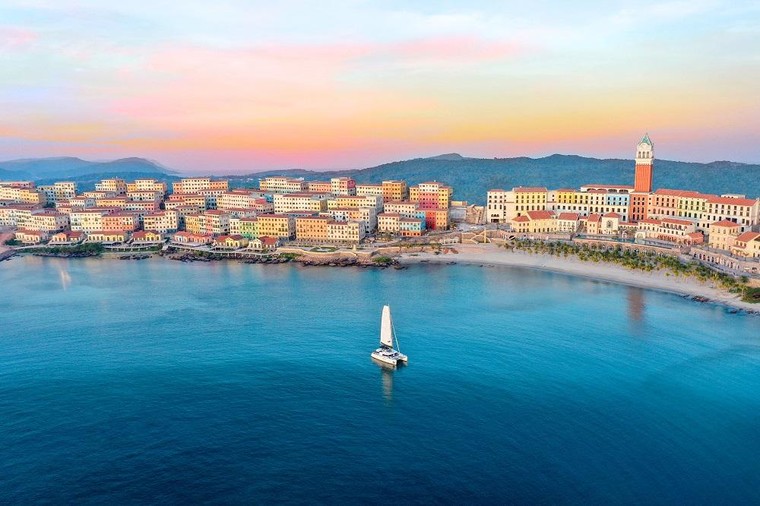 Điều gì biến Nam Phú Quốc thành 'thỏi nam châm' mới của thời trang? ảnh 1