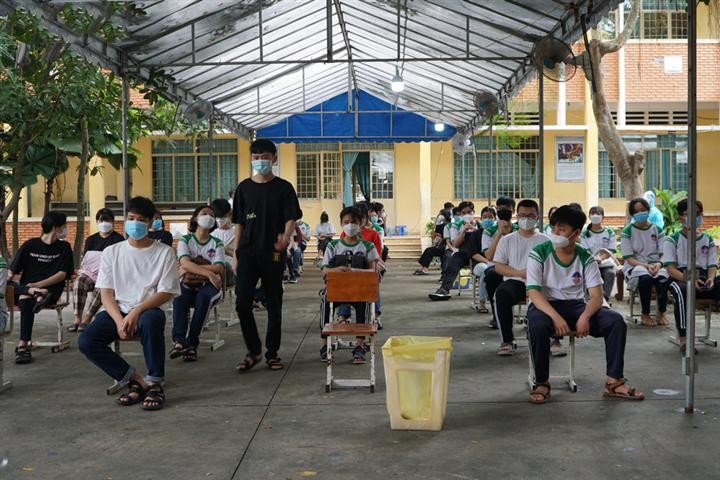 Ngày đầu tiên TP.HCM tiêm vaccine COVID-19 cho trẻ em ảnh 1