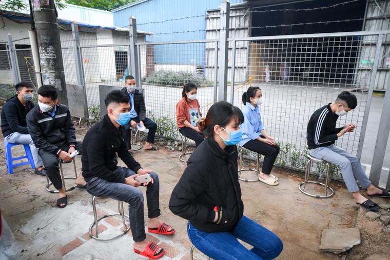 Hà Nội triển khai làm căn cước công dân trên xe buýt lưu động ảnh 4