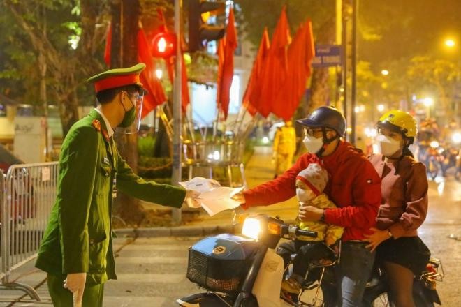 Một Giáng sinh đặc biệt tại Hà Nội ảnh 2