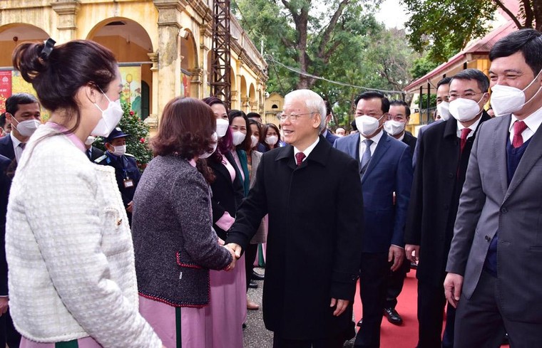 Tổng Bí thư Nguyễn Phú Trọng dâng hương tại Hoàng Thành Thăng Long ảnh 3