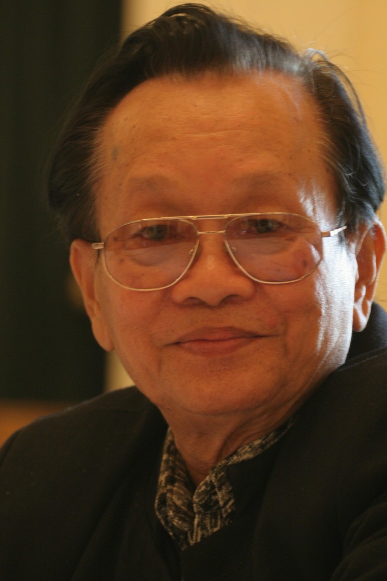 Đường về hoàng hôn nắng đã tắt, Hoa Sữa thơm mãi Thành phố tuổi thơ ảnh 2