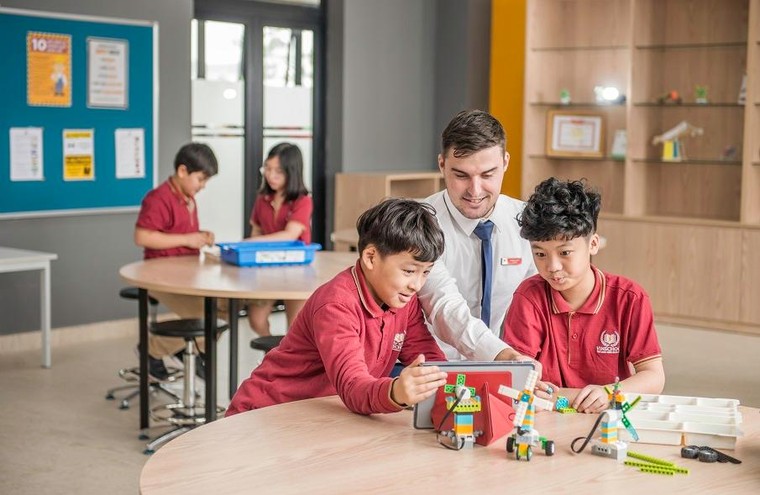 Vinschool The Harmony, Vinschool Times City & Vinschool Central Park đạt giám định CIS ảnh 1