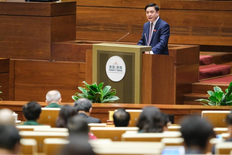 Quốc hội quyết định đưa SGK vào danh mục hàng hóa do Nhà nước định giá ảnh 1