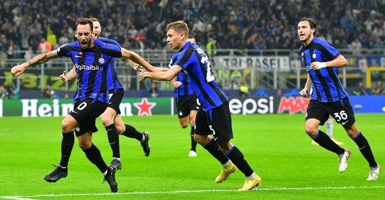 Champions League 2022 - 2023: Barcelona đối mặt nguy cơ bị loại sớm ảnh 1