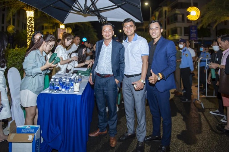 Hàng nghìn khán giả 'phiêu' cùng 'Mùa Đông by Mey' tại Meyhomes Capital Phú Quốc ảnh 8