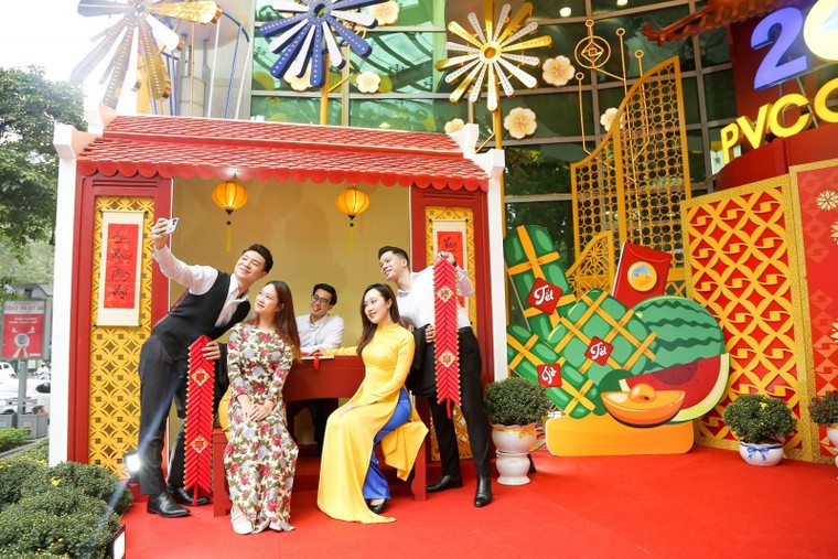 PVcomBank tái hiện nét văn hóa truyền thống trong không gian Tết giữa Thủ đô ảnh 2