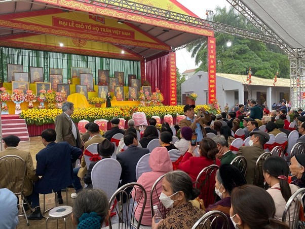 Công ty Long Hưng tổ chức dâng hương tại Đền thờ Tổ họ Trần Việt Nam ảnh 4