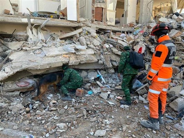 Động đất ở Thổ Nhĩ Kỳ: Những sứ giả nhân đạo mang 'quân hàm xanh' ảnh 1