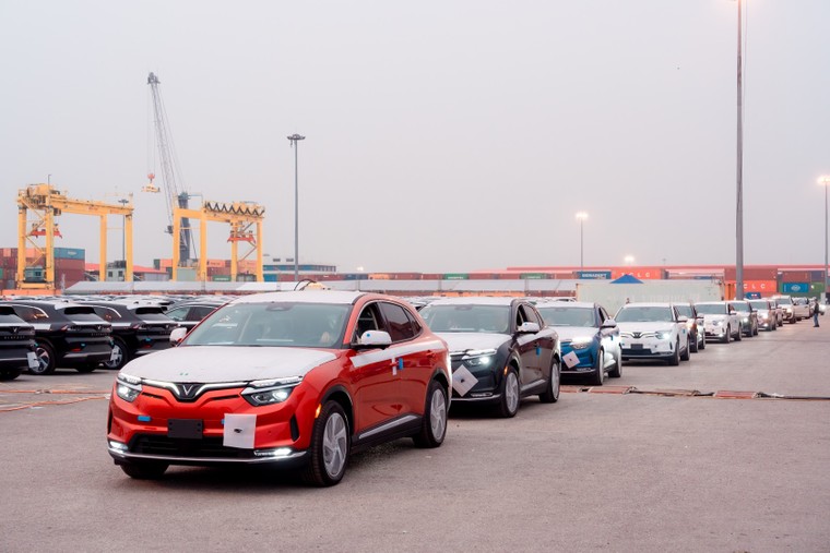 VinFast xuất khẩu 1.879 xe VF 8 tiếp theo tới Bắc Mỹ ảnh 1