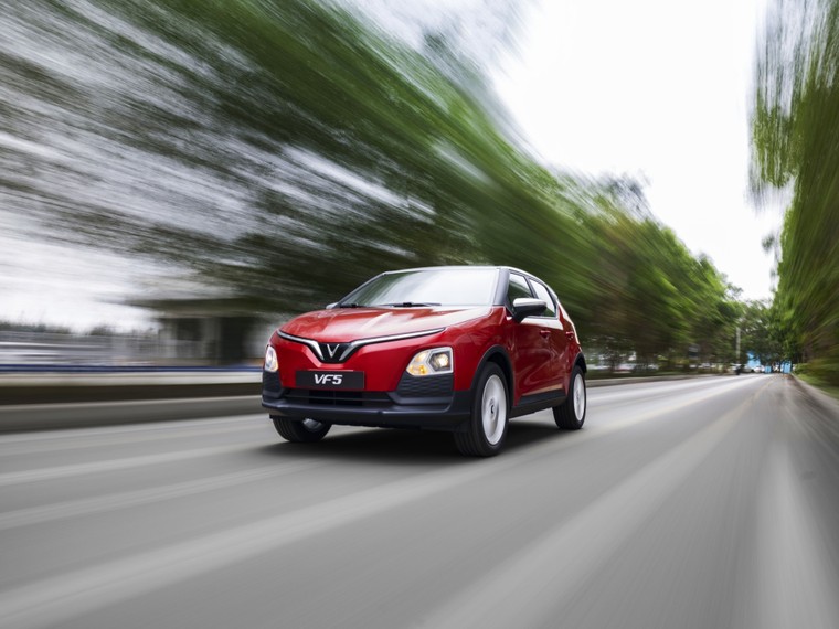 VinFast chính thức bàn giao xe VF5 Plus cho khách hàng ảnh 2