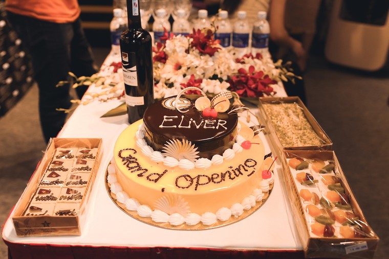 Người mẫu Andrea cá tính khoe sắc với 2 phong cách giày đẳng cấp ảnh 2