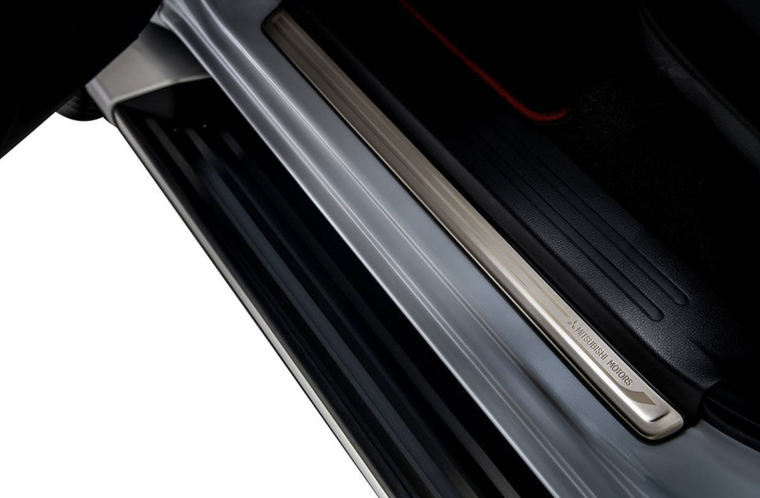 Mitsubishi Triton phiên bản 'Hiệp sỹ', chỉ sản xuất 120 chiếc ảnh 3