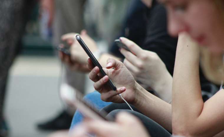 Bán nhiều smartphone nhất thế giới, Samsung vẫn 'kiếm tiền' kém xa Apple ảnh 2