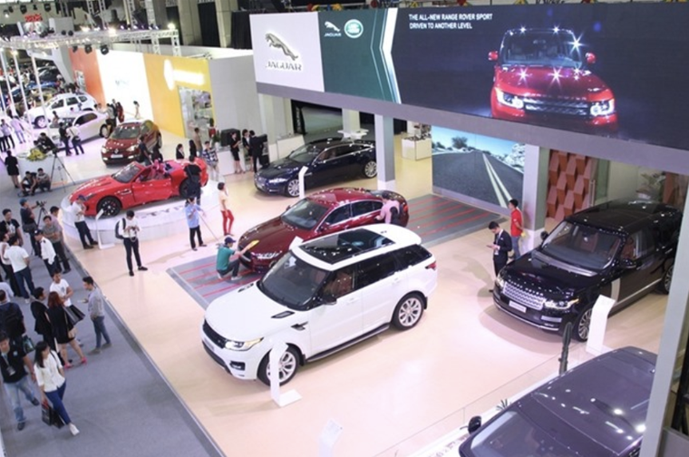 Ôtô đua nhau giảm giá hàng trăm triệu, dự báo năm 2020 còn rẻ hơn nữa? ảnh 1