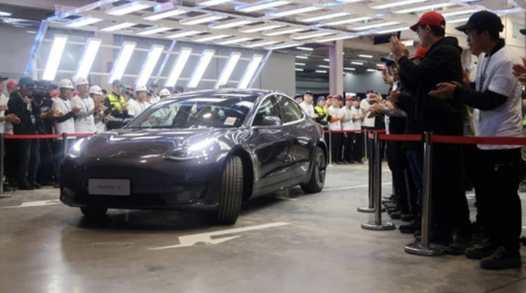 Tesla bắt đầu bán ô tô điện Made in China ảnh 1