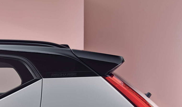 Volvo XC-40 Recharge nhận hàng chục nghìn đơn đặt hàng trước khi ra mắt ảnh 3