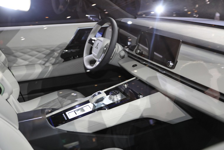 Mitsubishi Outlander 2021 với những thay đổi toàn diện về thiết kế và động cơ ảnh 3