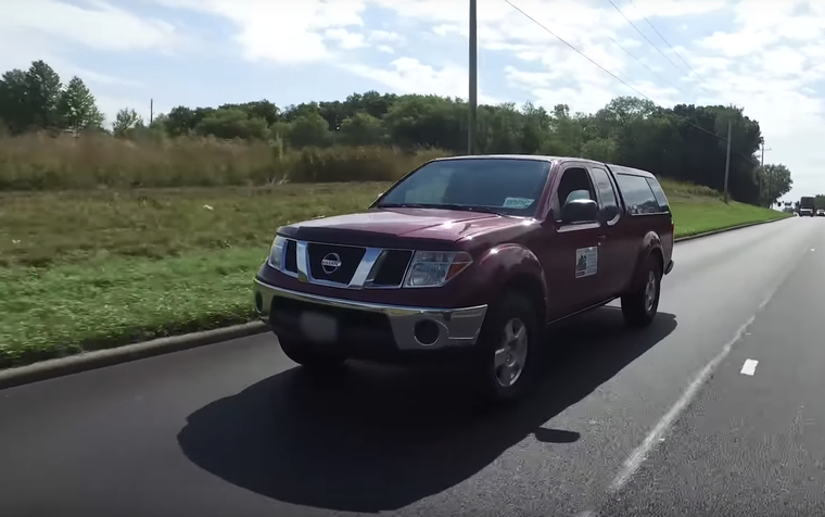 Chiếc bán tải Nissan Frontier vẫn chạy tốt sau 1,6 triệu km và 13 năm chở hàng ảnh 3